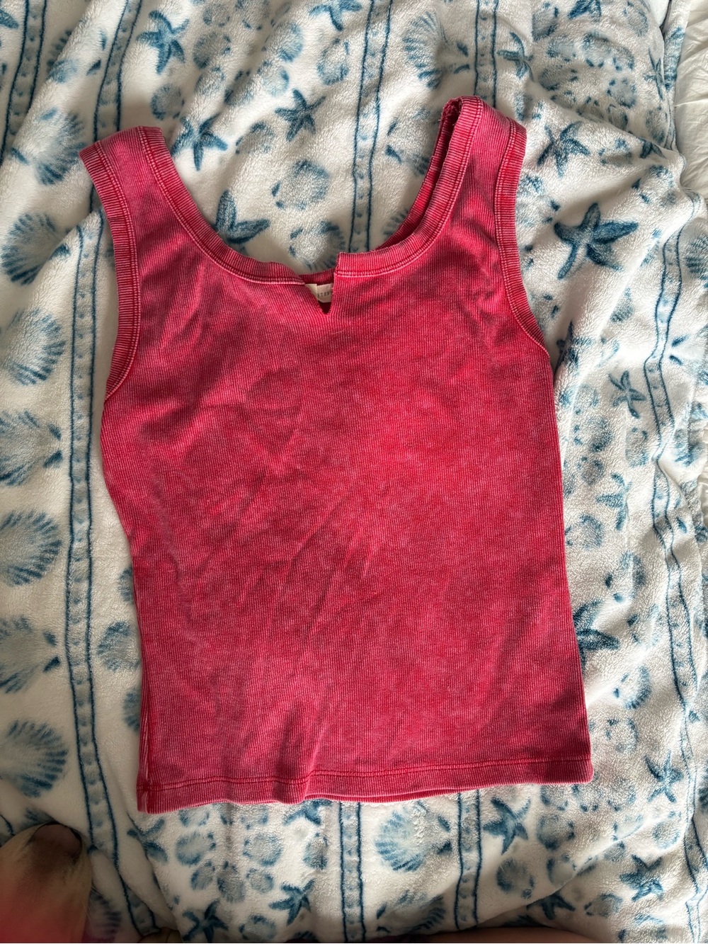 Women’s Sleeveless V-Notch Tank Top - Red